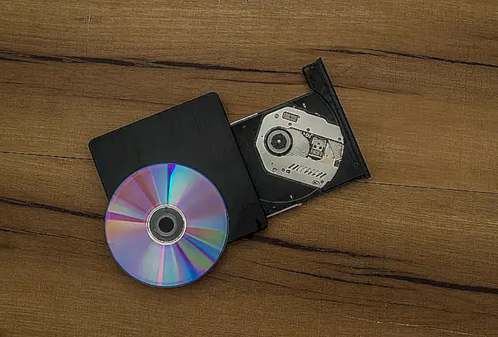 创建可启动的 U 盘或 DVD
