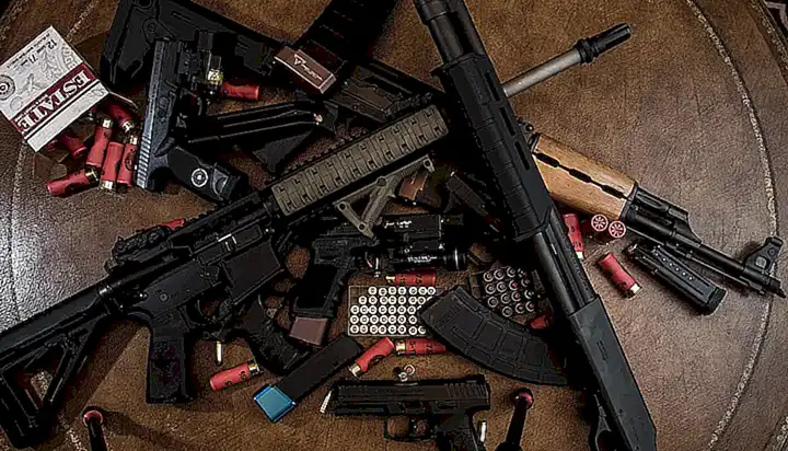 在创建应用服务或 AKS 集群中引用